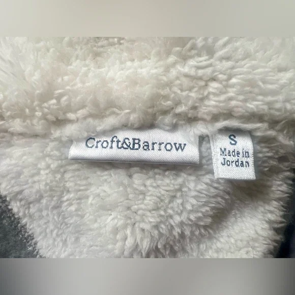 Croft & Barrow Gray Fleece Vest with Snowflake Embroidered Design small festive - Picture 9 of 10